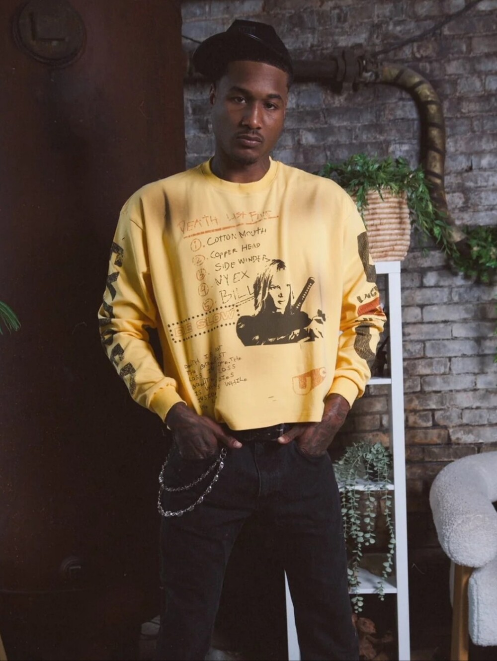 Uncommon Clothing Kill Bill VOL 1 Long-Sleeve Distressed T-Shirt - Size Medium